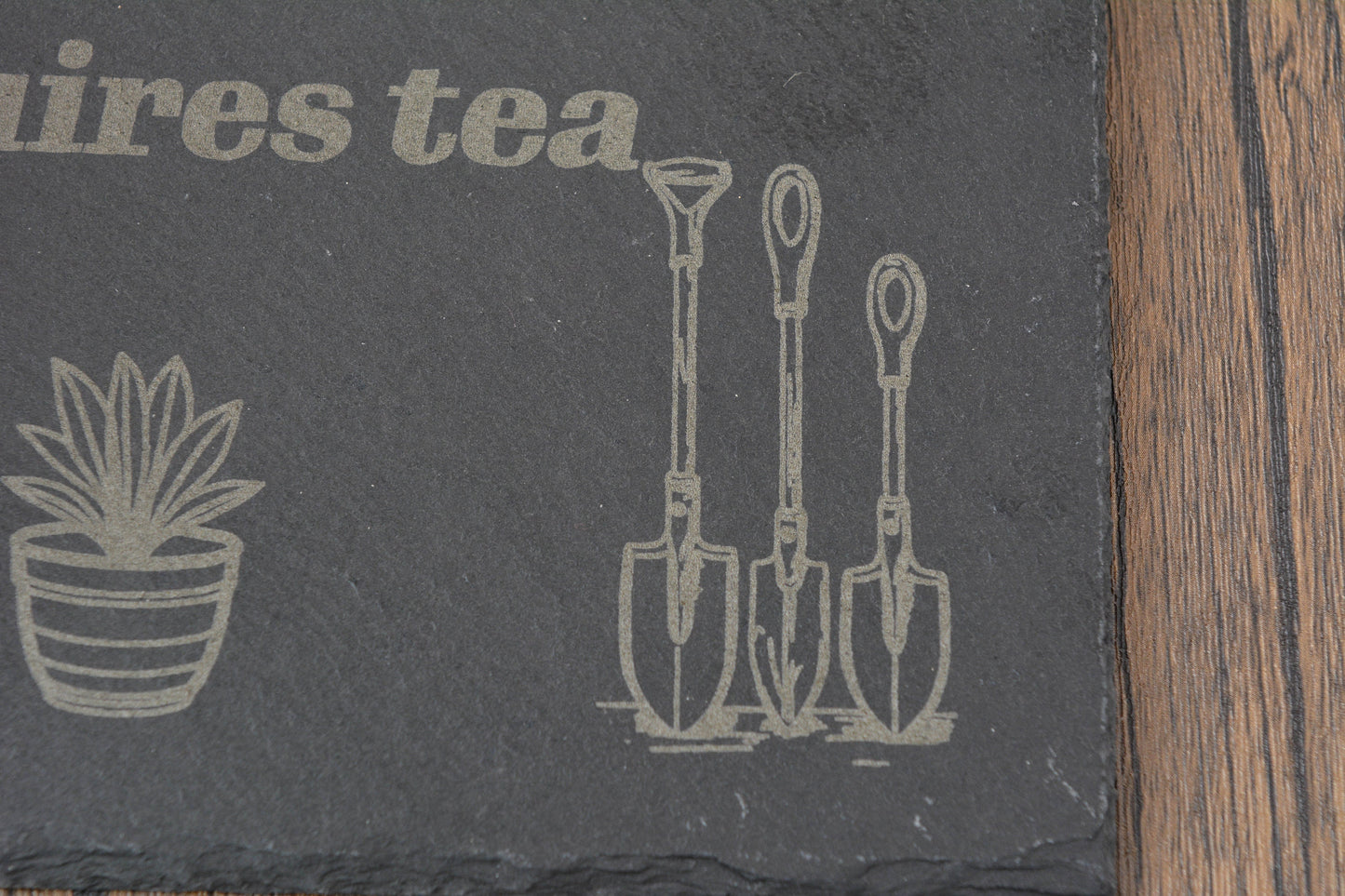 Funny Grandad’s Shed Slate Wall Sign – Humorous Garden Gift, Rustic Hanging Plaque for Grandad