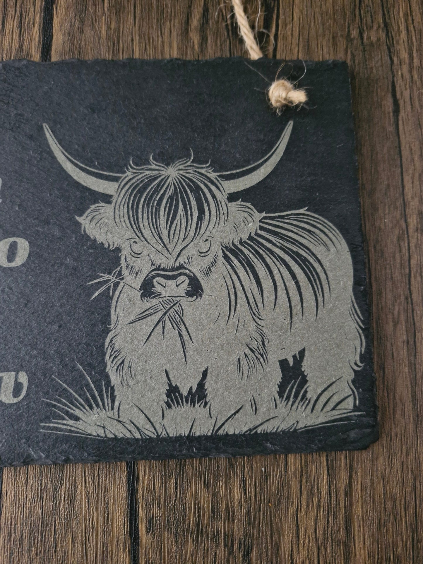Highland Cow Slate Hanging Garden Sign – Custom Rustic Garden Decor – Flower Bed Plaque – Gift for Gardeners – Spring Outdoor Refresh