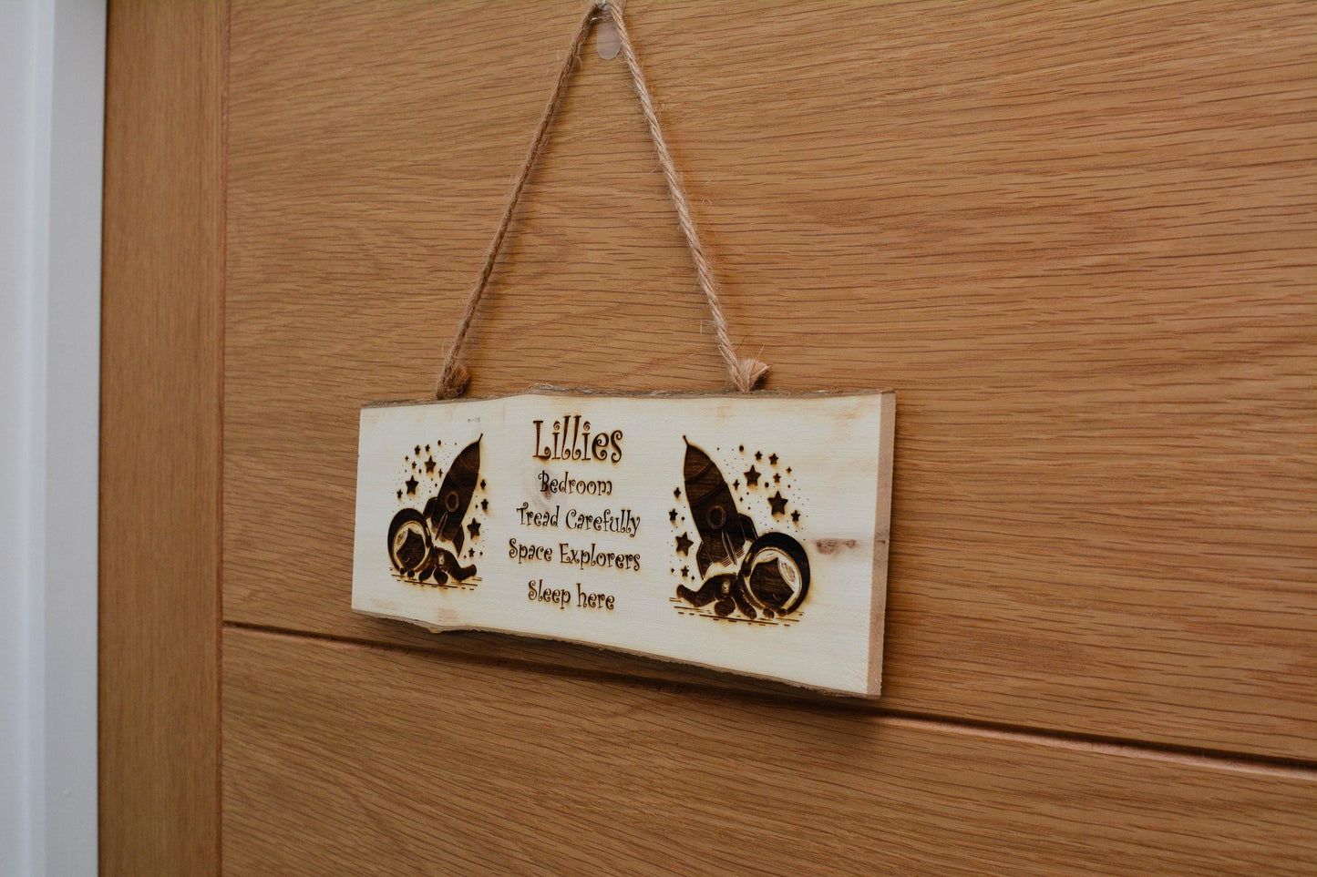 Personalised Kids Bedroom Door Sign – Custom Engraved Wooden Plaque with Unicorn, Space & More Themes – Fun Room Decor Gift for Children