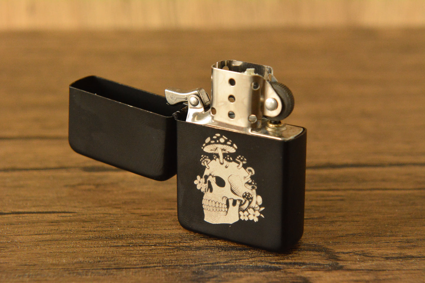 Gothic Skull and Mushroom Engraved Lighter – Black Matte Stainless Steel Refillable Flip Top
