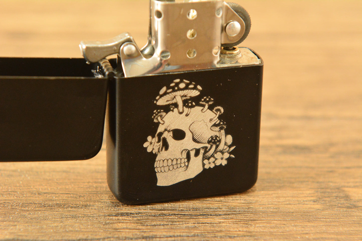 Gothic Skull and Mushroom Engraved Lighter – Black Matte Stainless Steel Refillable Flip Top