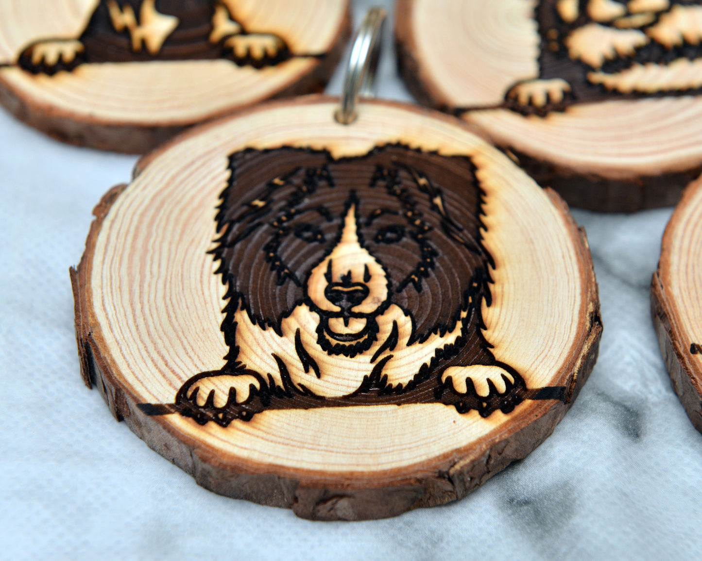 Engraved Dog Portrait Wooden Keyrings – Natural Pine Slice Gift for Dog Lovers, Dog Mum Present, Custom Pet Keepsake Key Ring