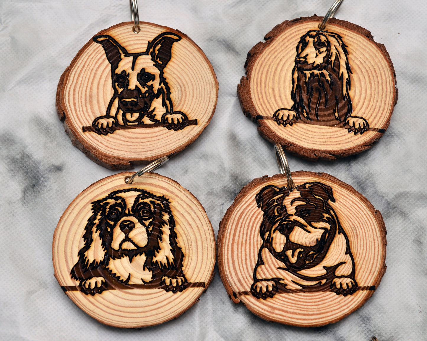 Engraved Dog Portrait Wooden Keyrings – Natural Pine Slice Gift for Dog Lovers, Dog Mum Present, Custom Pet Keepsake Key Ring