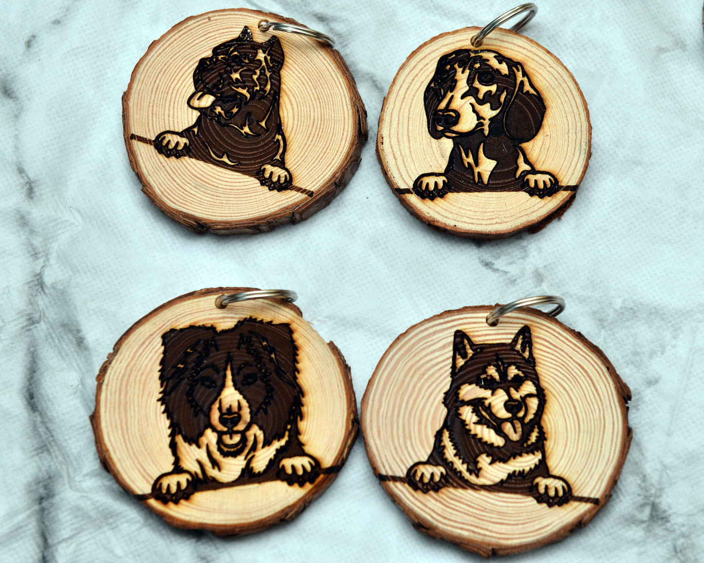 Engraved Dog Portrait Wooden Keyrings – Natural Pine Slice Gift for Dog Lovers, Dog Mum Present, Custom Pet Keepsake Key Ring