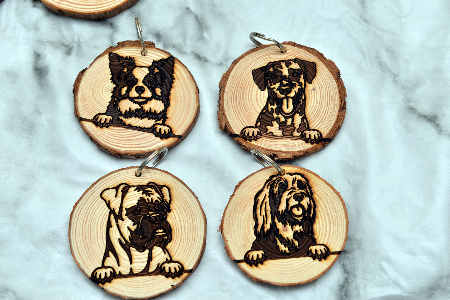 Engraved Dog Portrait Wooden Keyrings – Natural Pine Slice Gift for Dog Lovers, Dog Mum Present, Custom Pet Keepsake Key Ring