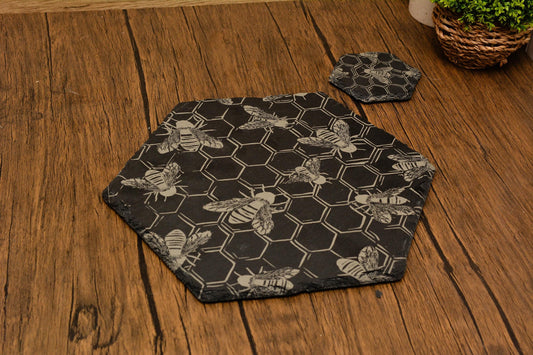 Honeycomb Bee Slate Placemat & Coaster Set – Hexagon Dining Decor, Rustic Natural Tableware, Cottagecore Gift for Kitchen or Housewarming