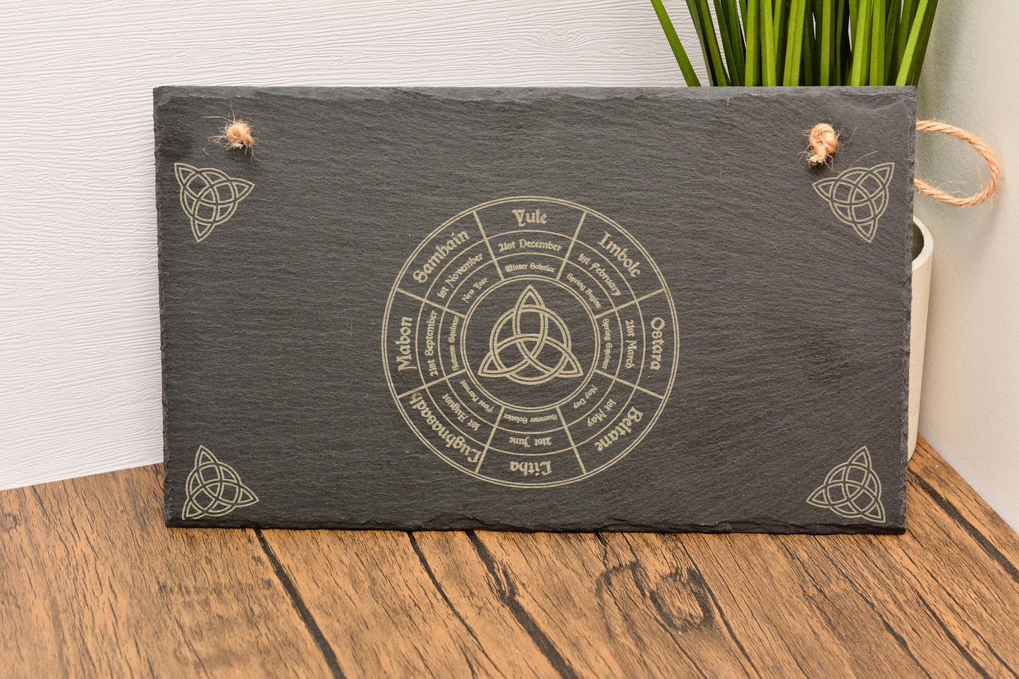 Wheel of the Year Slate Wall Sign – Wiccan Calendar, Pagan Sabbat Decor, Rustic Witchy Hanging Sign for Yule, Solstices, and Sabbats